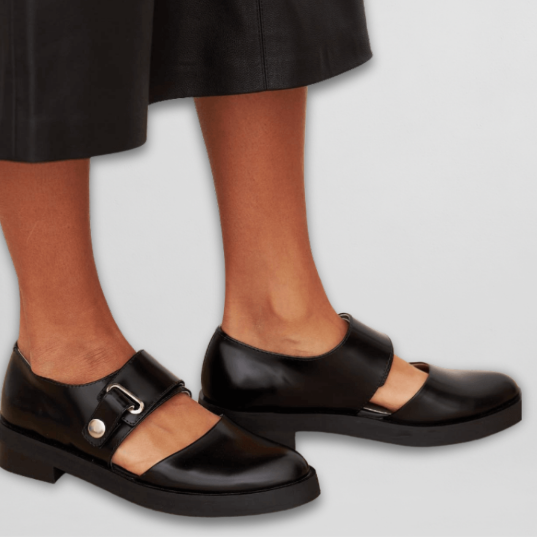 LORENA | ZAPATILLAS CON HEBILLA AJUSTABLE