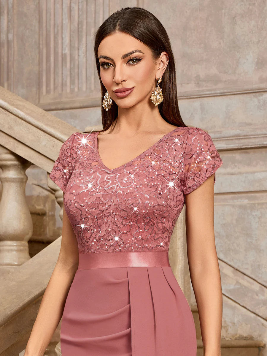 Vestido de cóctel con escote en V, mangas cortas, lentejuelas y encaje