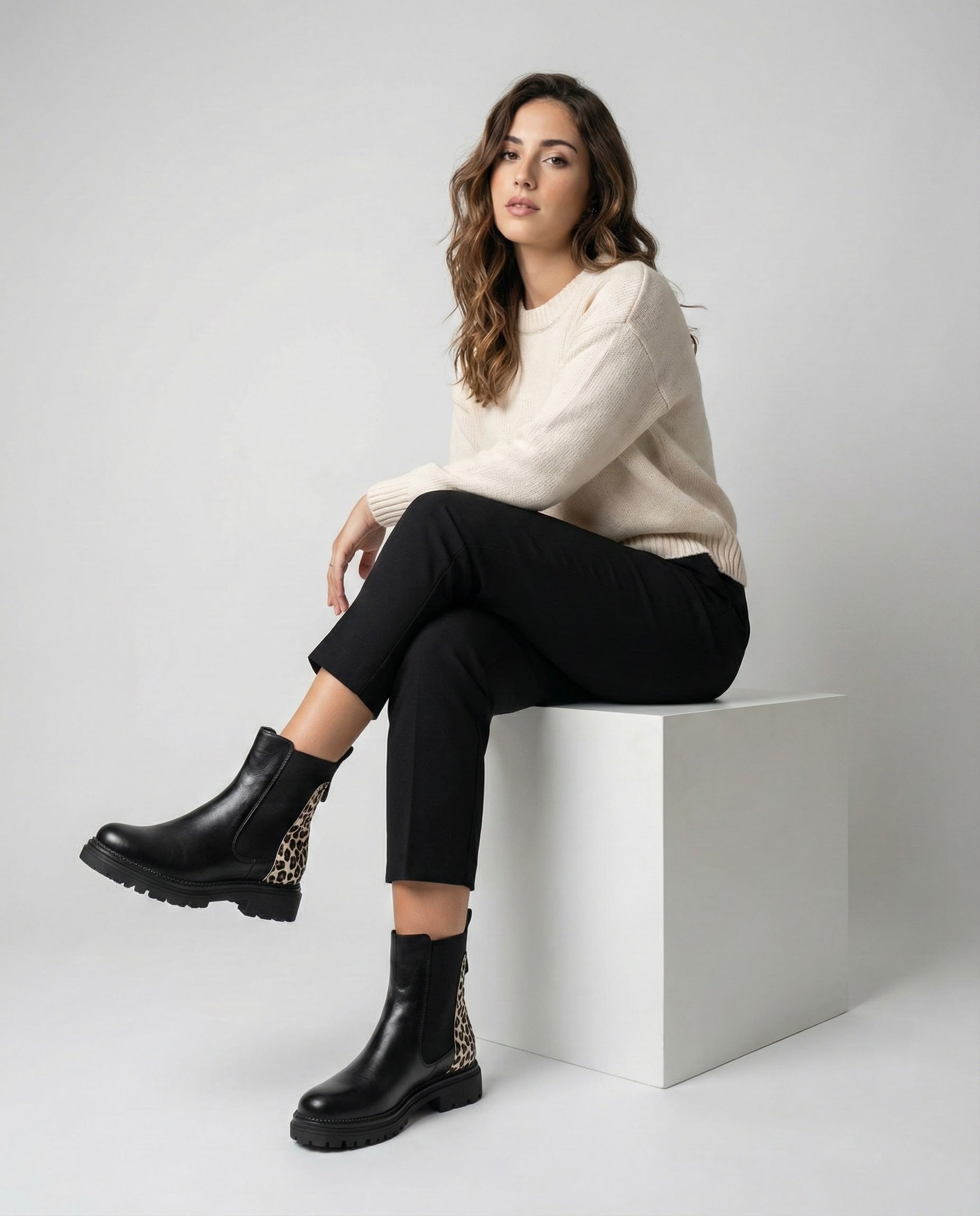 Chelsea Botas Negras – Detalle Leopardo