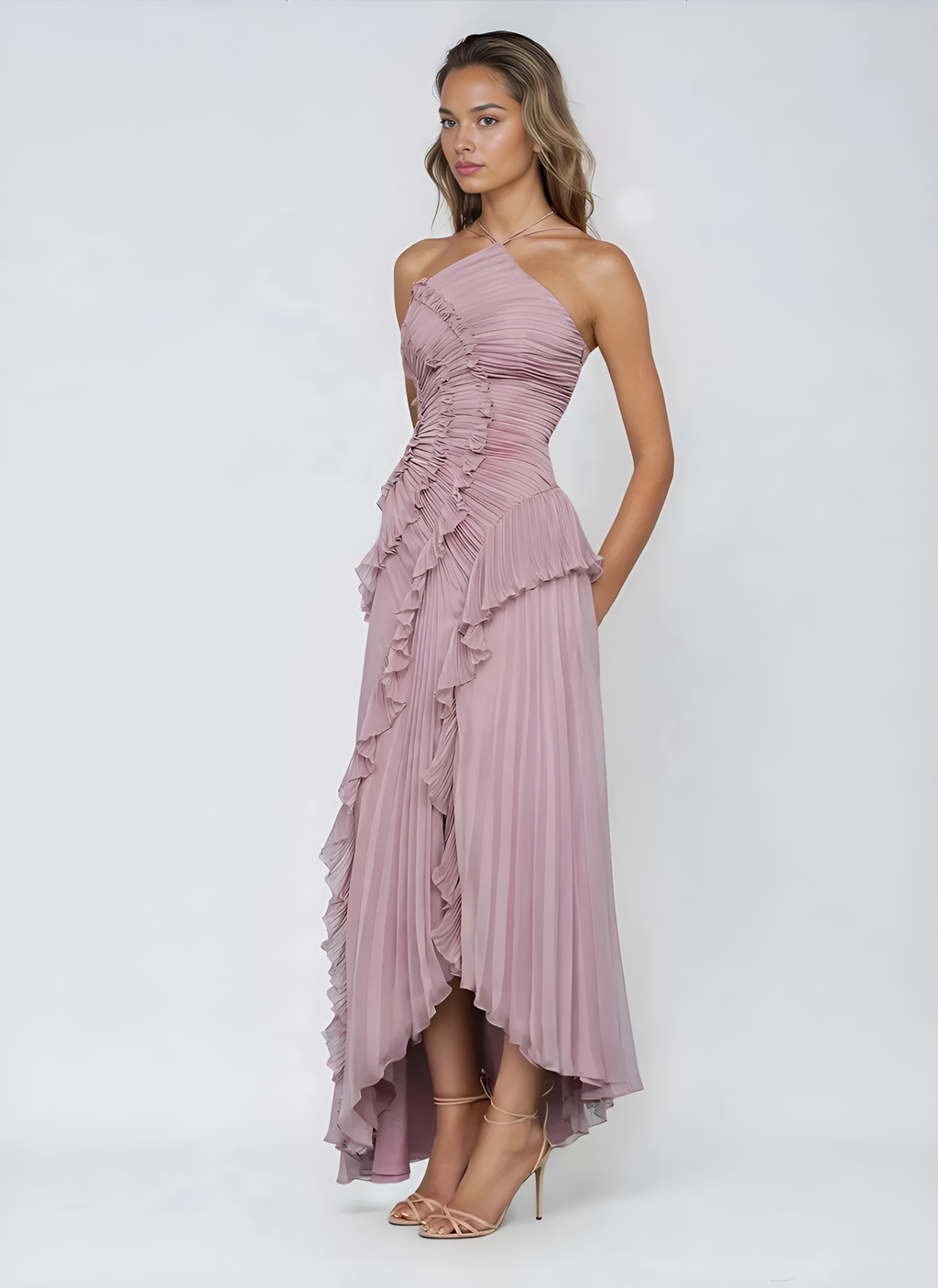 VESTIDO CON VOLANTES ESCOTE HALTER 