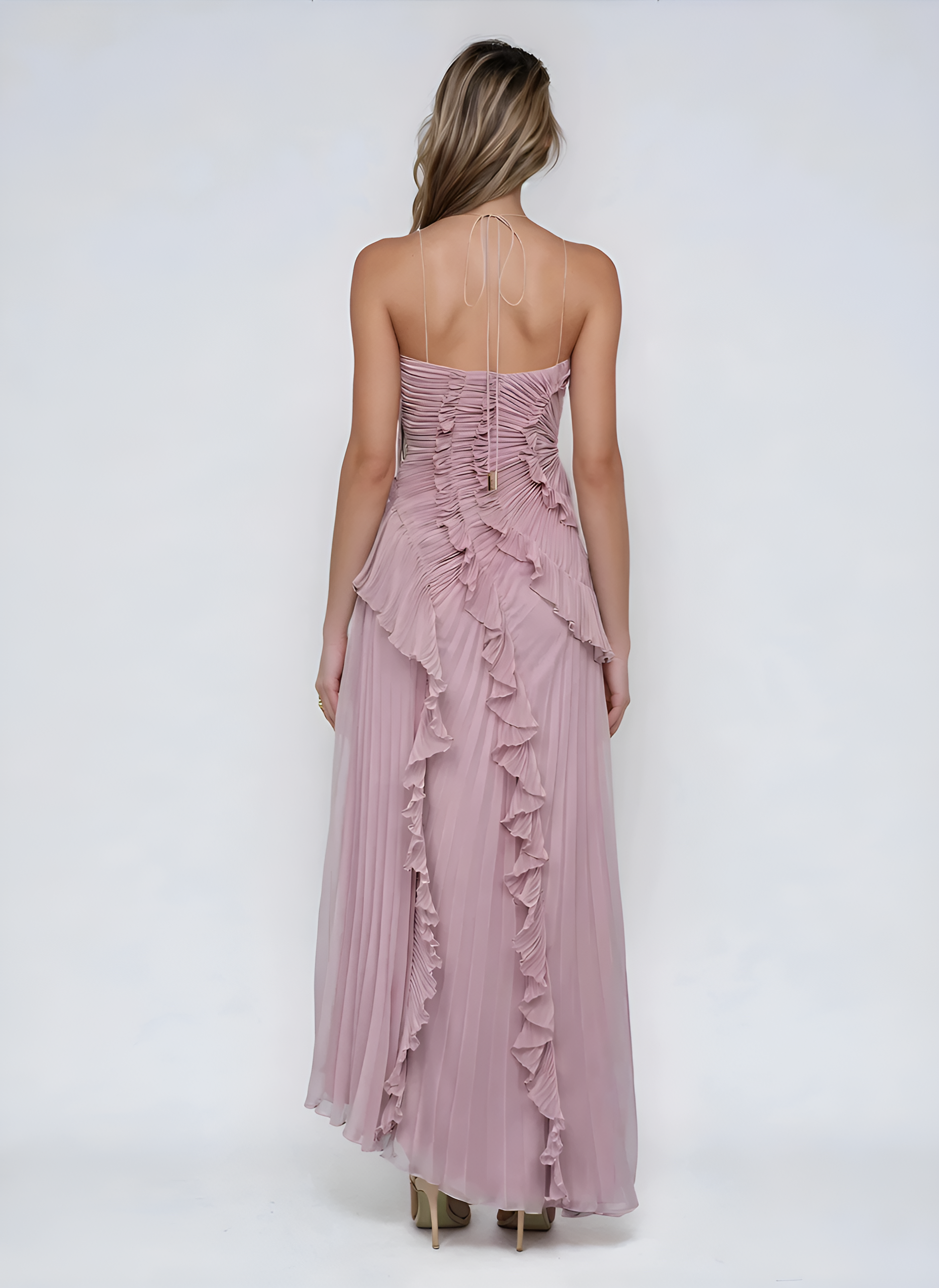 VESTIDO CON VOLANTES ESCOTE HALTER 