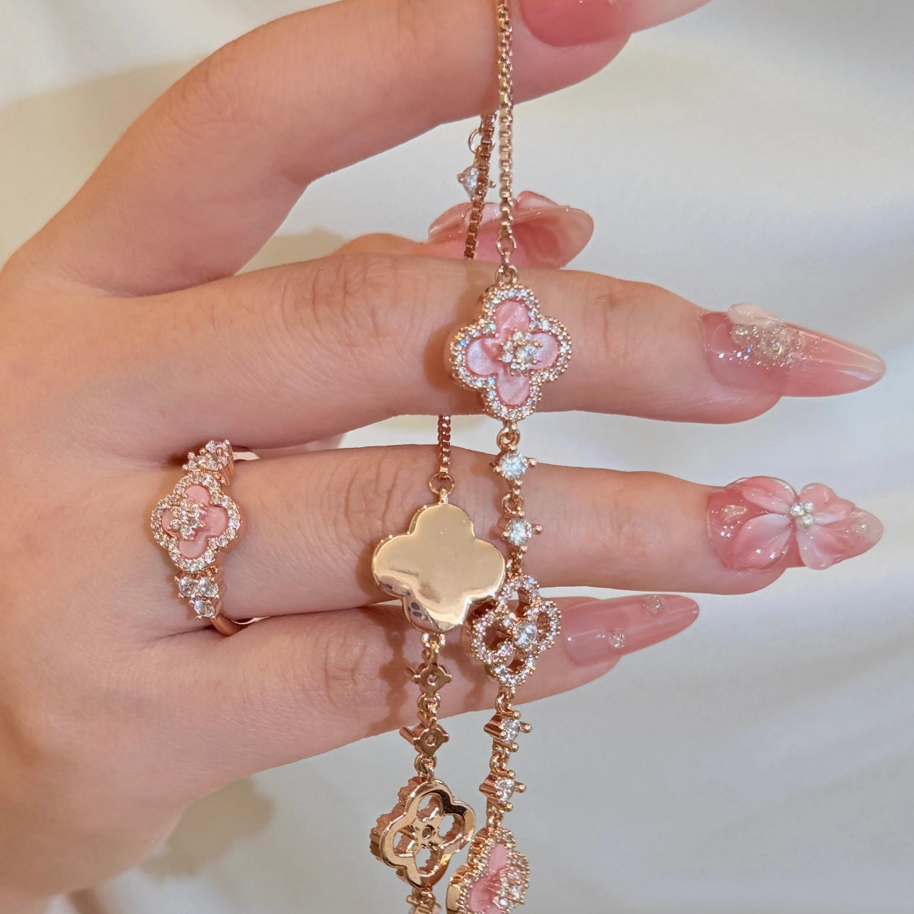 Set Sakura Cleef – Brazalete, Pendientes & Collar